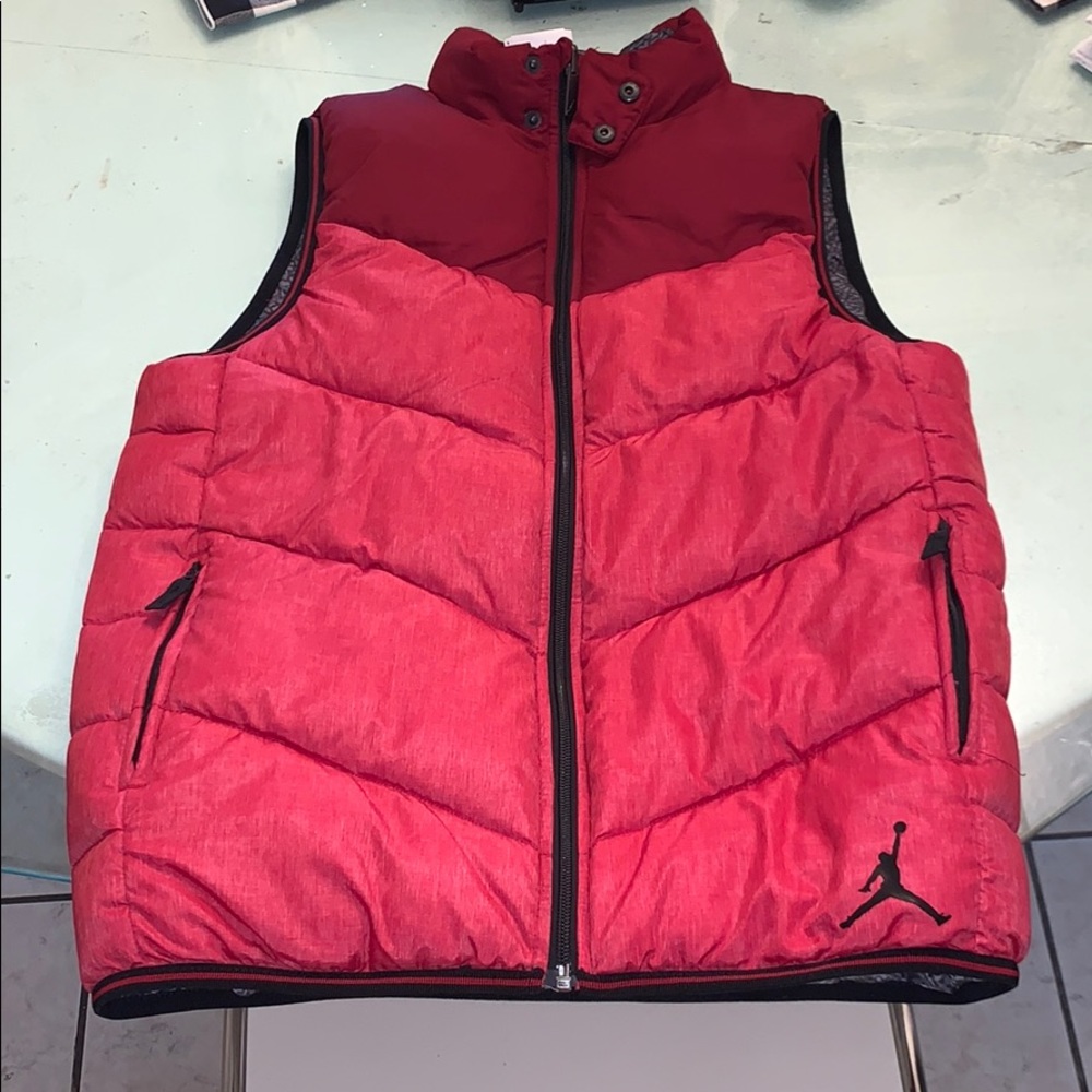 Jordon youth reversible puffer vest NWOT